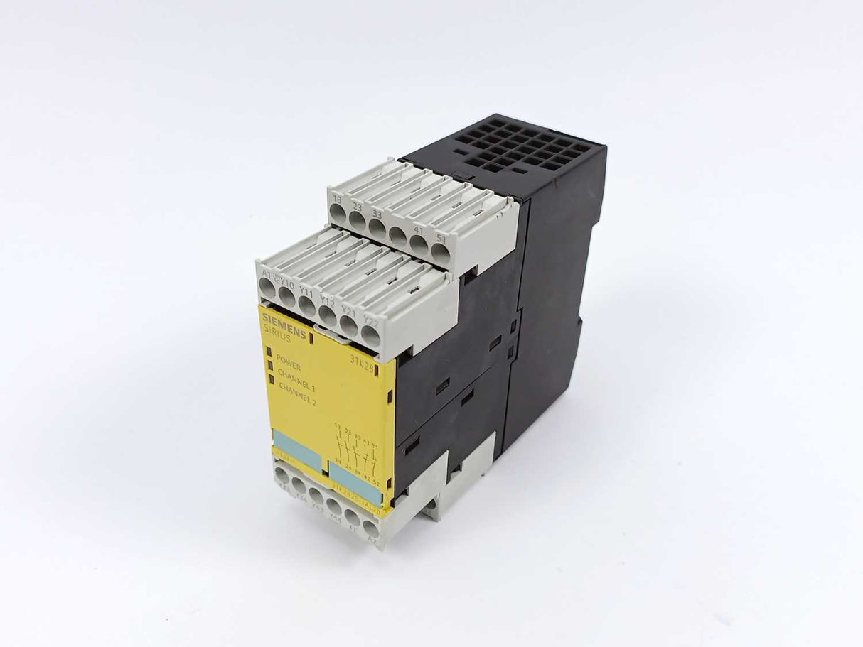 Siemens 3TK2825-AL20 Safety Relay