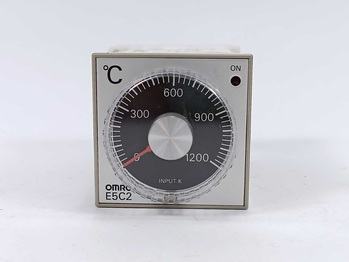 OMRON E5C2-R20K TEMPERATURE CONTROLLER 0 to 1200 deg. C 100-120V AC