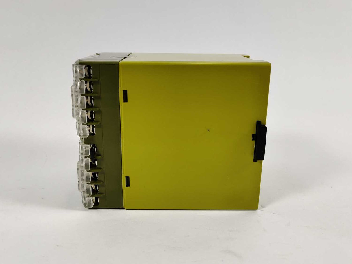 Pilz 474600 PNOZ 24VAC 3S/1Ö Safety Relay