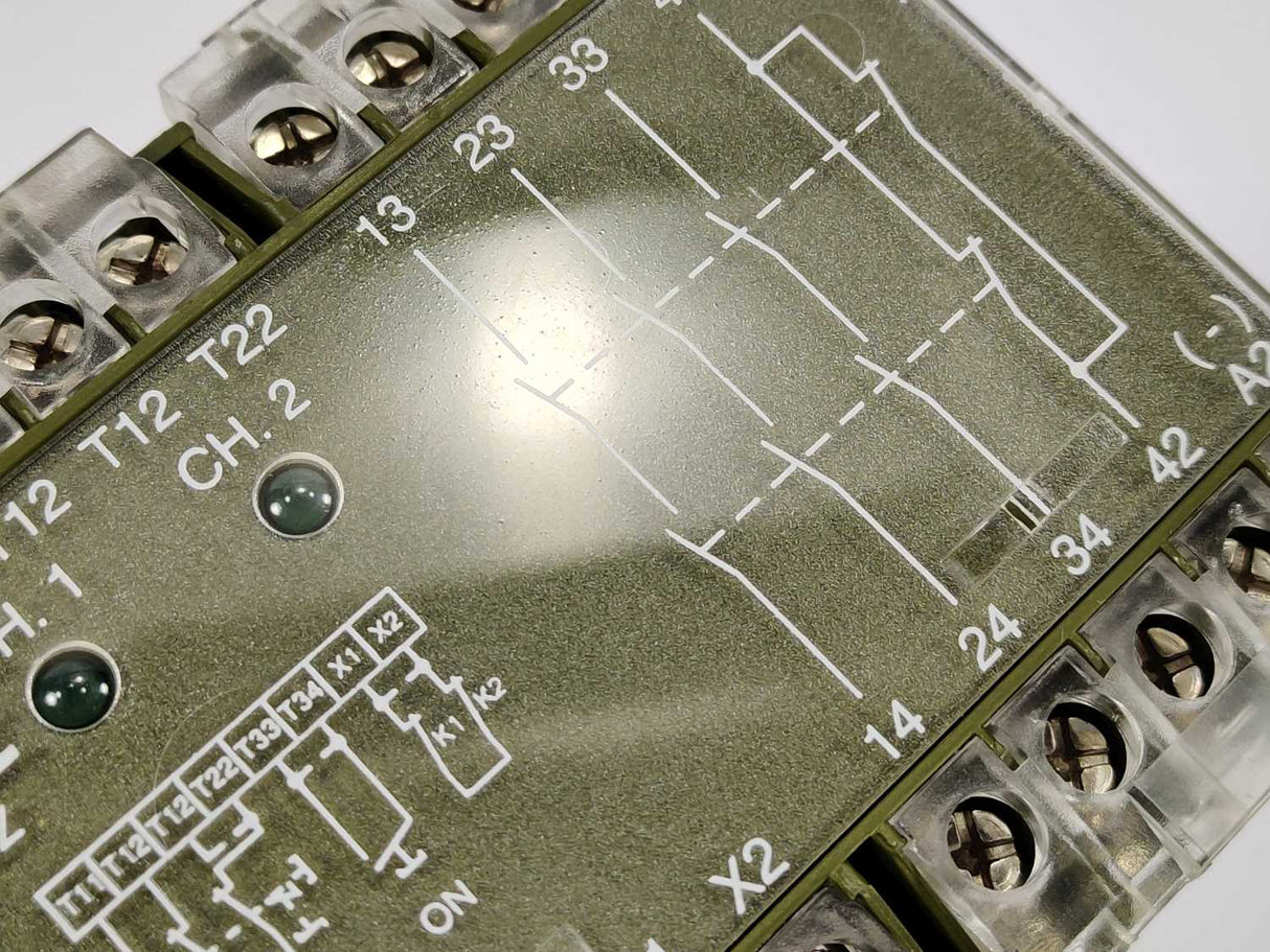 Pilz 474600 PNOZ 24VAC 3S/1Ö Safety Relay