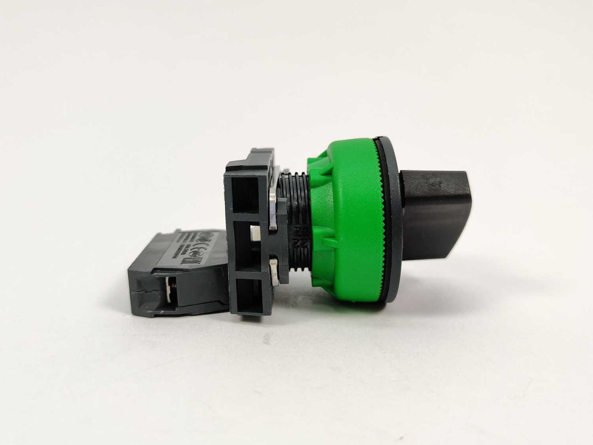 Schneider Electric XB5FDCUST01 FLUSH MOUNTED BLACK SELECTOR SWITCH HEAD