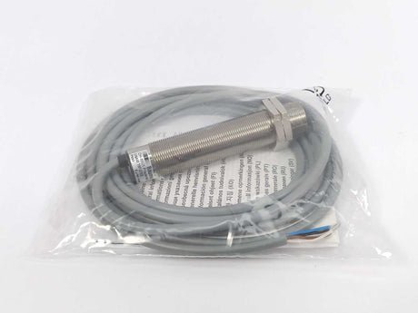 Baumer UNAM 18P3703 10123678 Ultrasonic proximity sensor, 2m