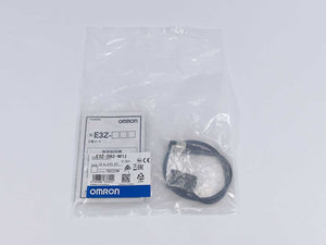 OMRON E3Z-D82-M1J Photoelectric sensor, 0.3m