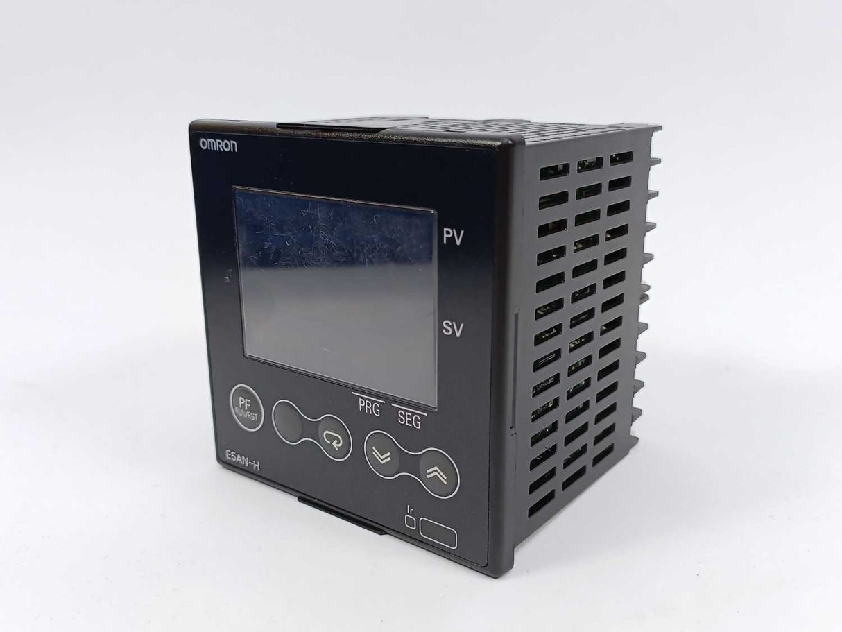 OMRON E5AN-HTAA2HBM-500 Digital Temperature Controller