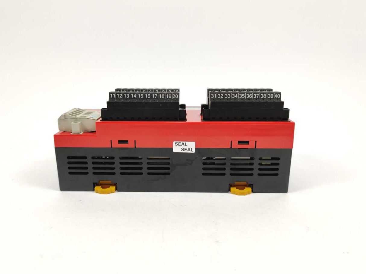 AB 1791DS-IB8XOB8 Series A Rev. 01 Compact Block