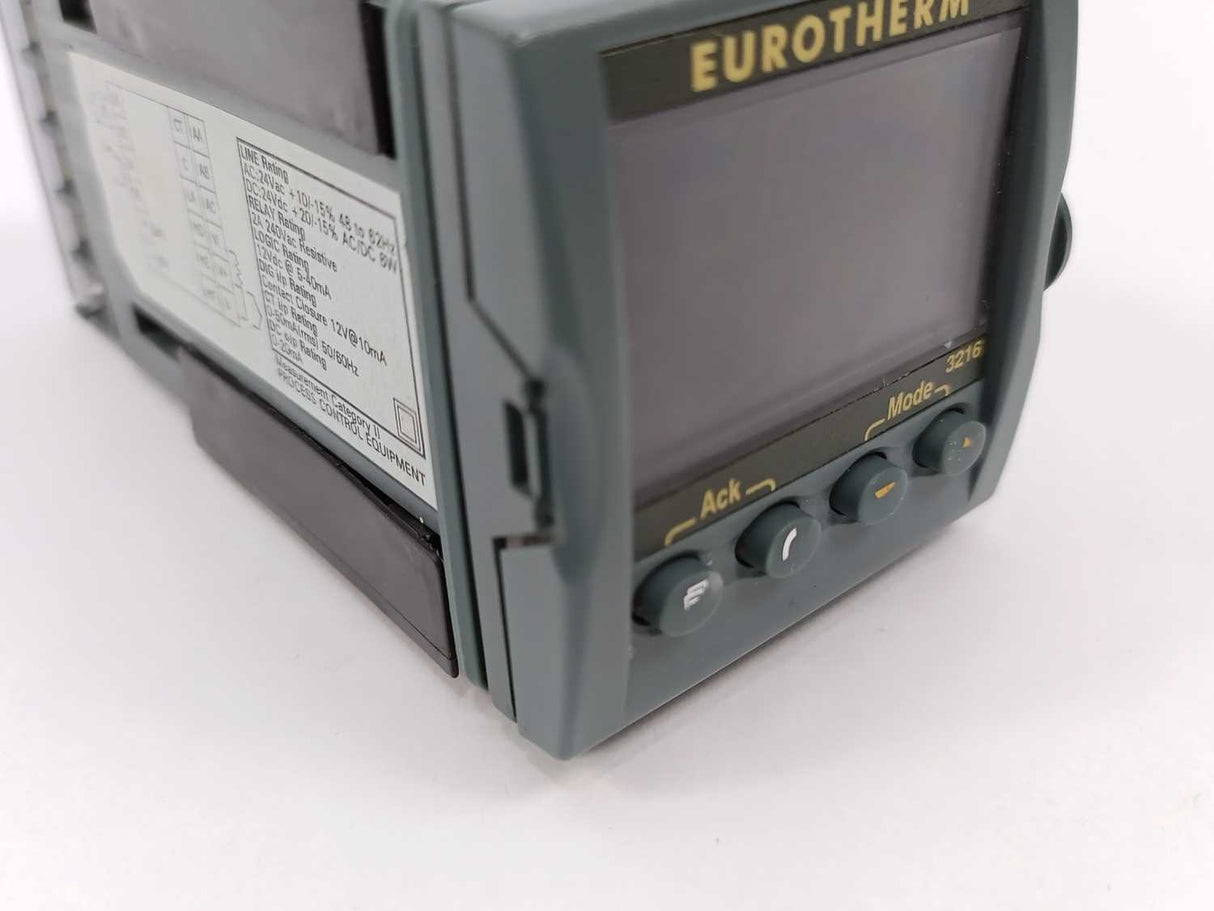 Eurotherm 3216/CC/VL/LRXX/X/XXX/G/ENG Temperatureregulator