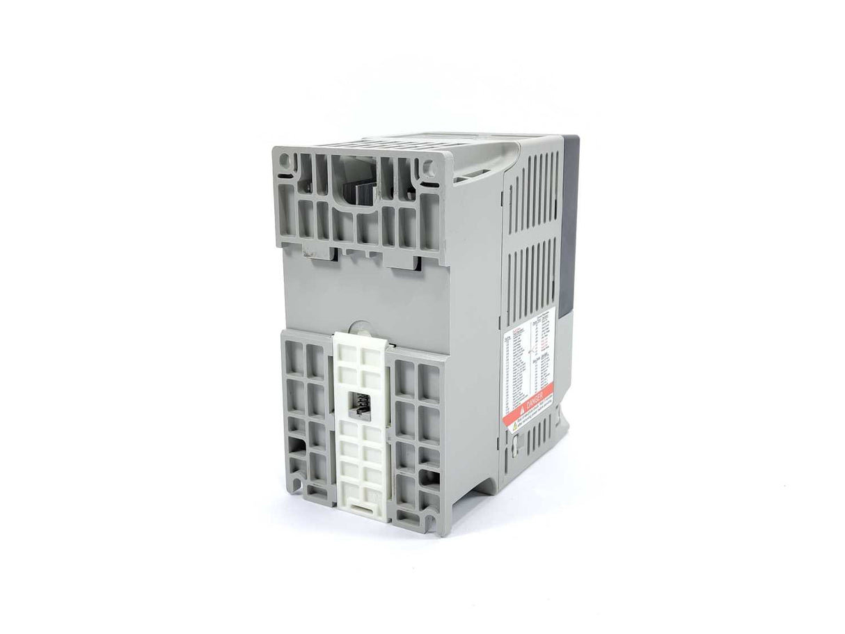 AB 22A-A2P1N113 Series A AC drive PowerFlex 4 0-240Hz