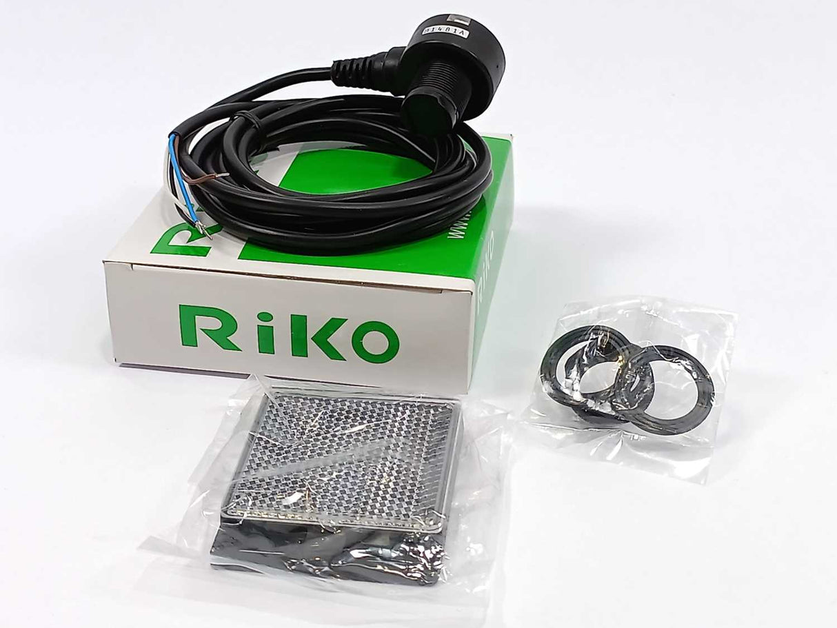 Riko PTQ18-R2P Photoelectric Sensor