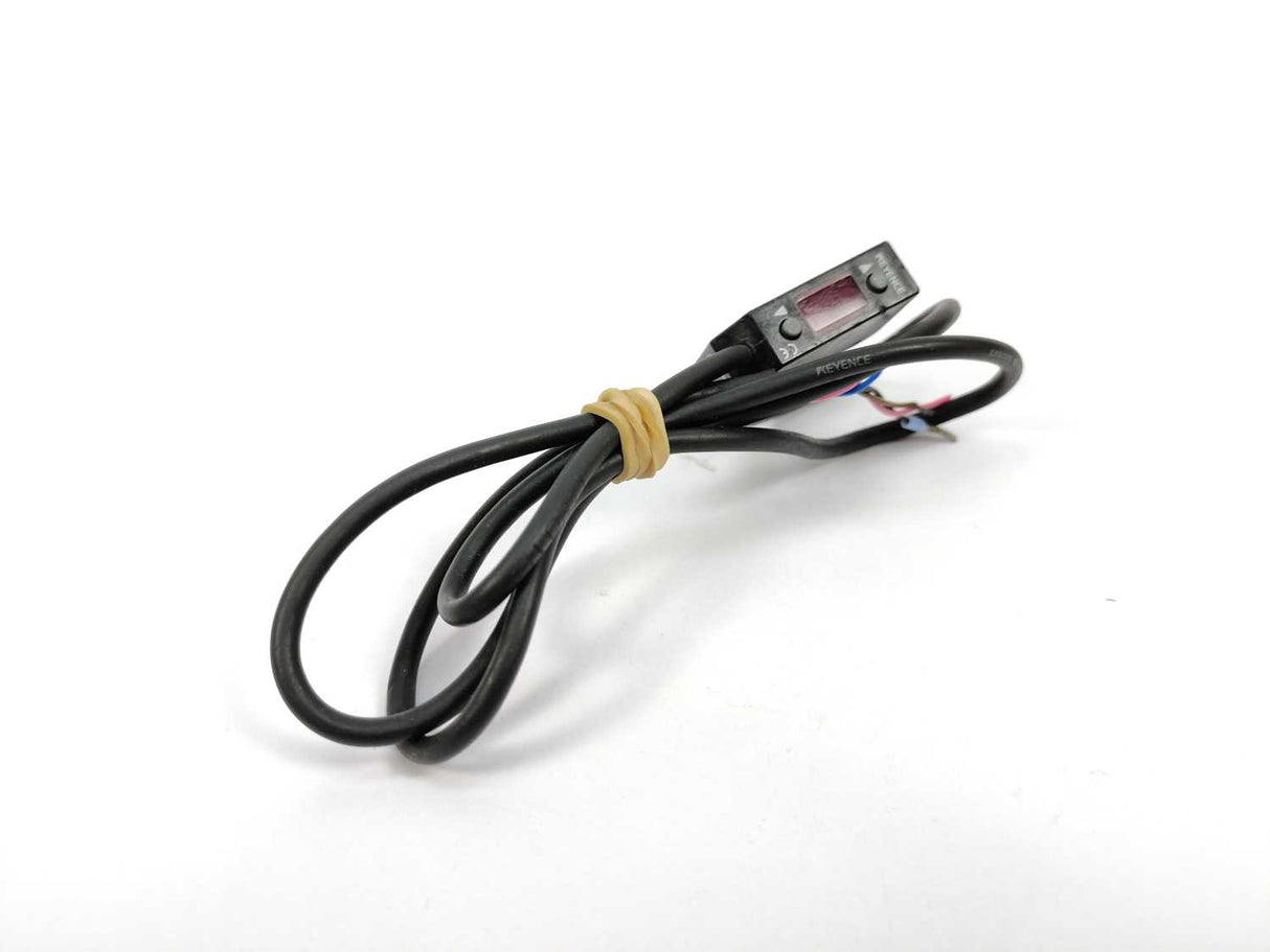 KEYENCE  PZ-V31P Square Reflective Photoelectic Sensor