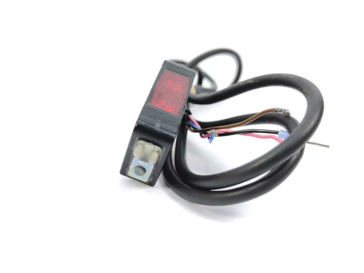 KEYENCE  PZ-V31P Square Reflective Photoelectic Sensor