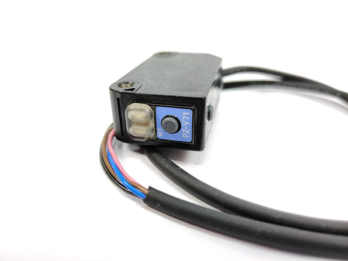 KEYENCE  PZ-V71 Square Reflective Photoelectic Sensor