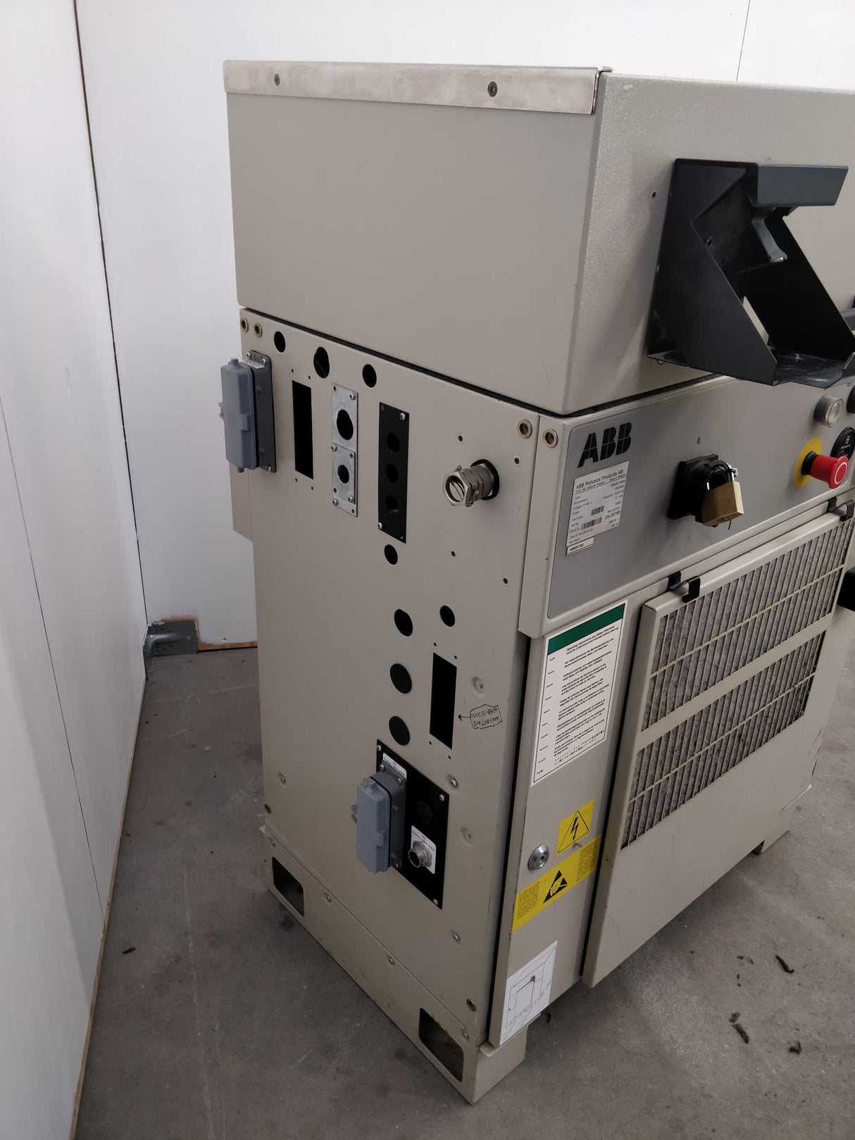 ABB IRB2400M97A Robot controller for IRB2400L & 3HNE00313-1