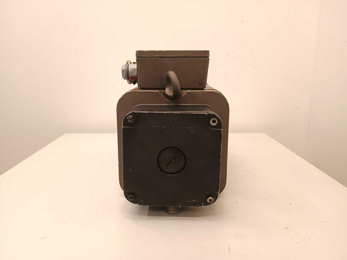 Siemens 1FT5102-0AA01-Z Permanent Magnet Motor