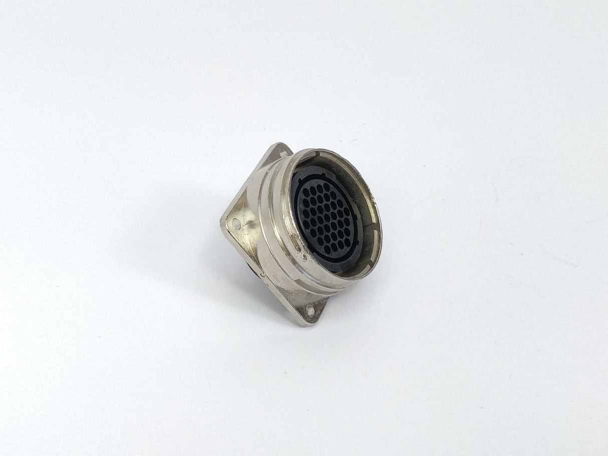 AMP 208473-1 CMC series 1 is a metal-shell circular plastic connector