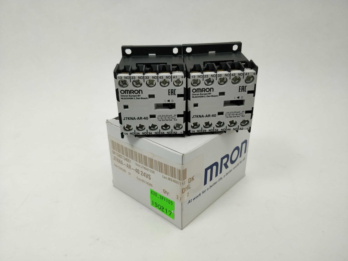 OMRON J7KNA-AR-40 Mini Contactor. 24VDC