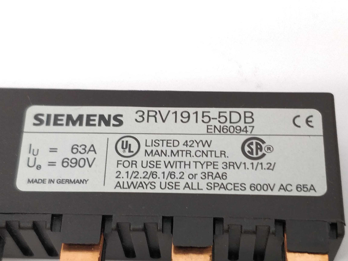 Siemens 3RV1915-5DB Connecting piece for 3-phase busbar E.01 10 Pcs