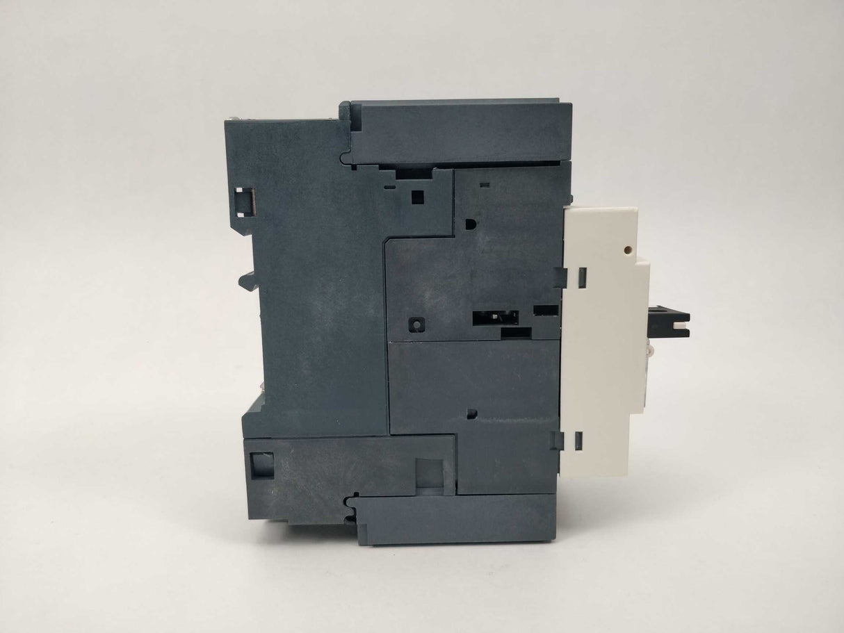 Schneider GV3L32 940543 Magnetic circuit breaker 32A