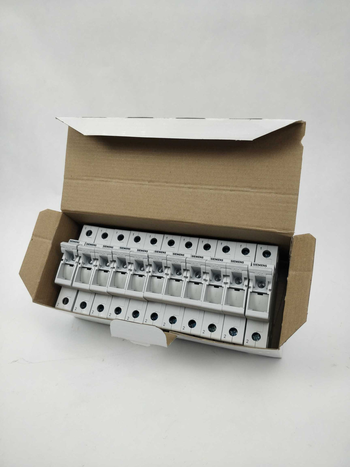 Siemens 5SG7611-0KK06 MINIZED, Fuse Switch Disconnector 11 Pcs.