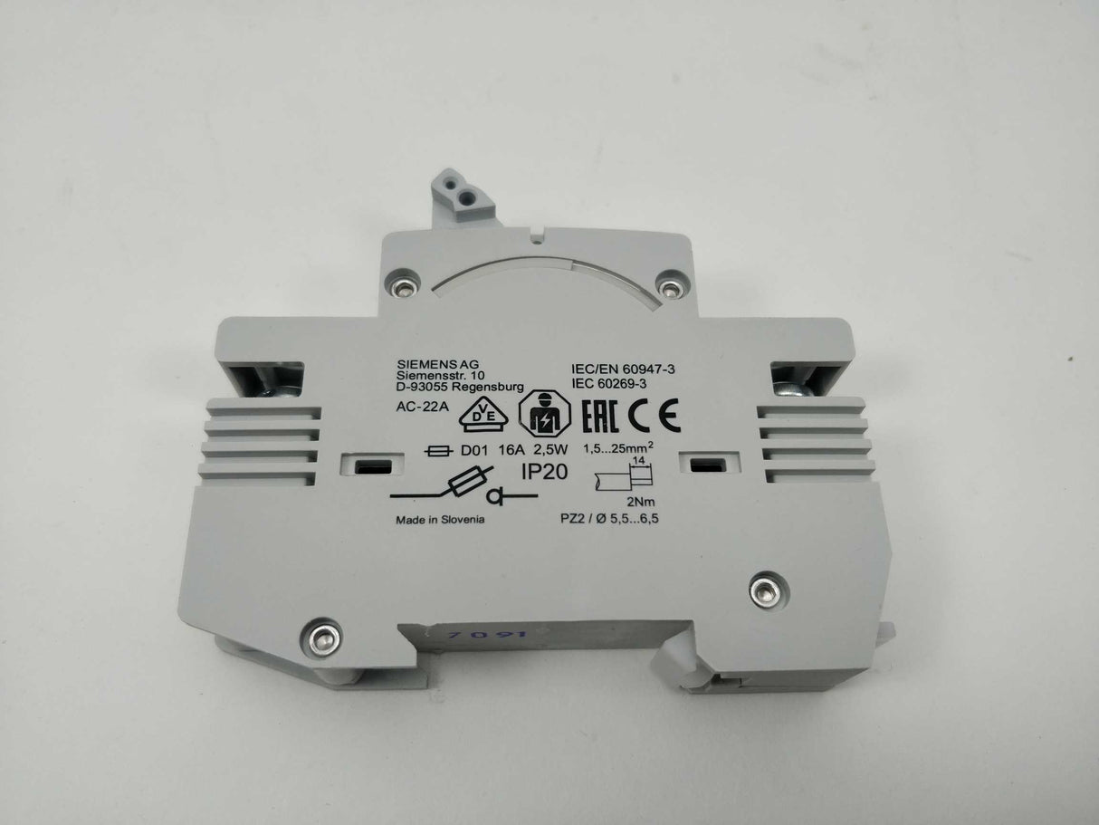 Siemens 5SG7611-0KK06 MINIZED, Fuse Switch Disconnector 11 Pcs.