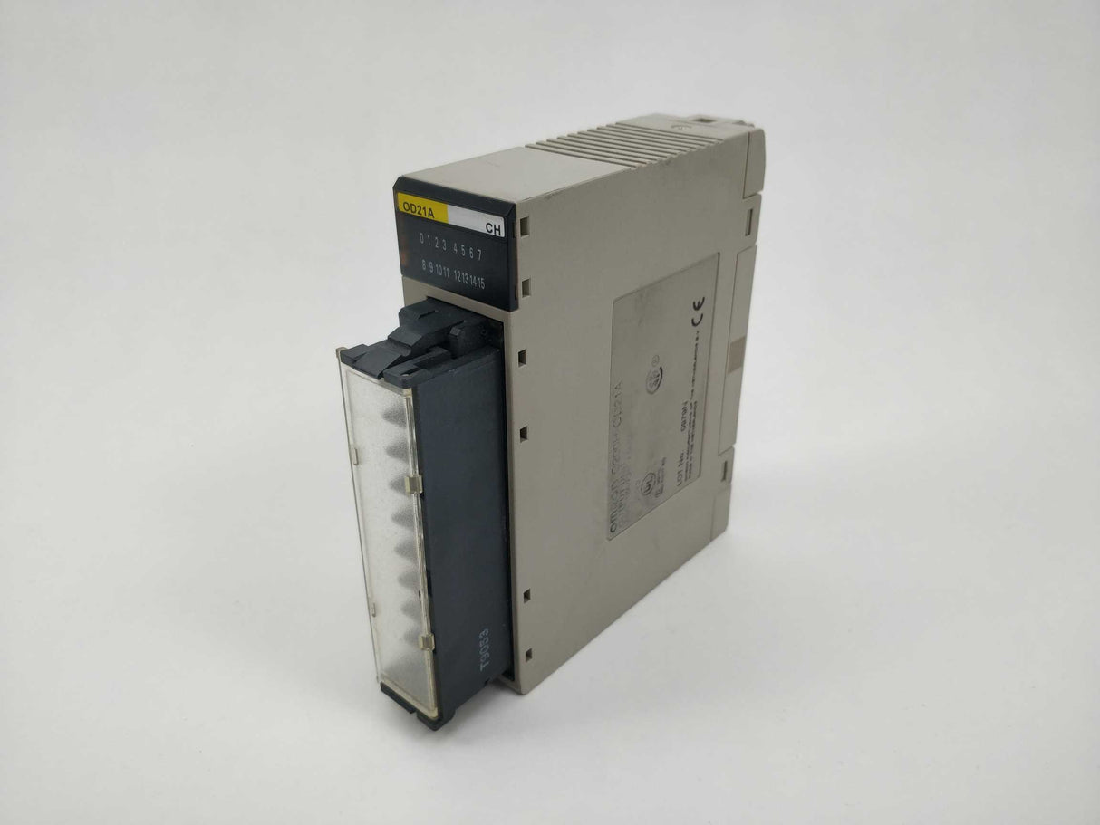 OMRON C200H-OD21A Output unit