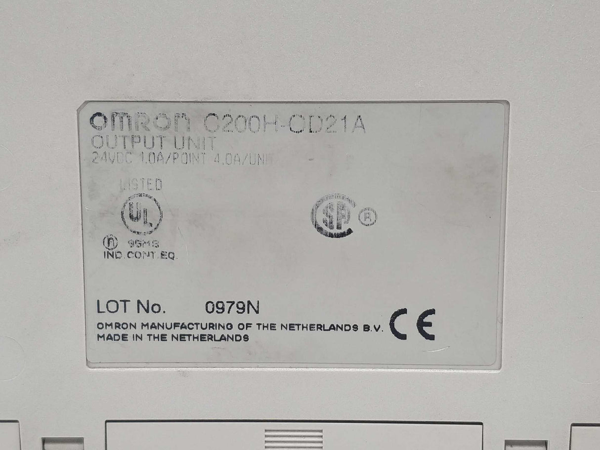 OMRON C200H-OD21A Output unit