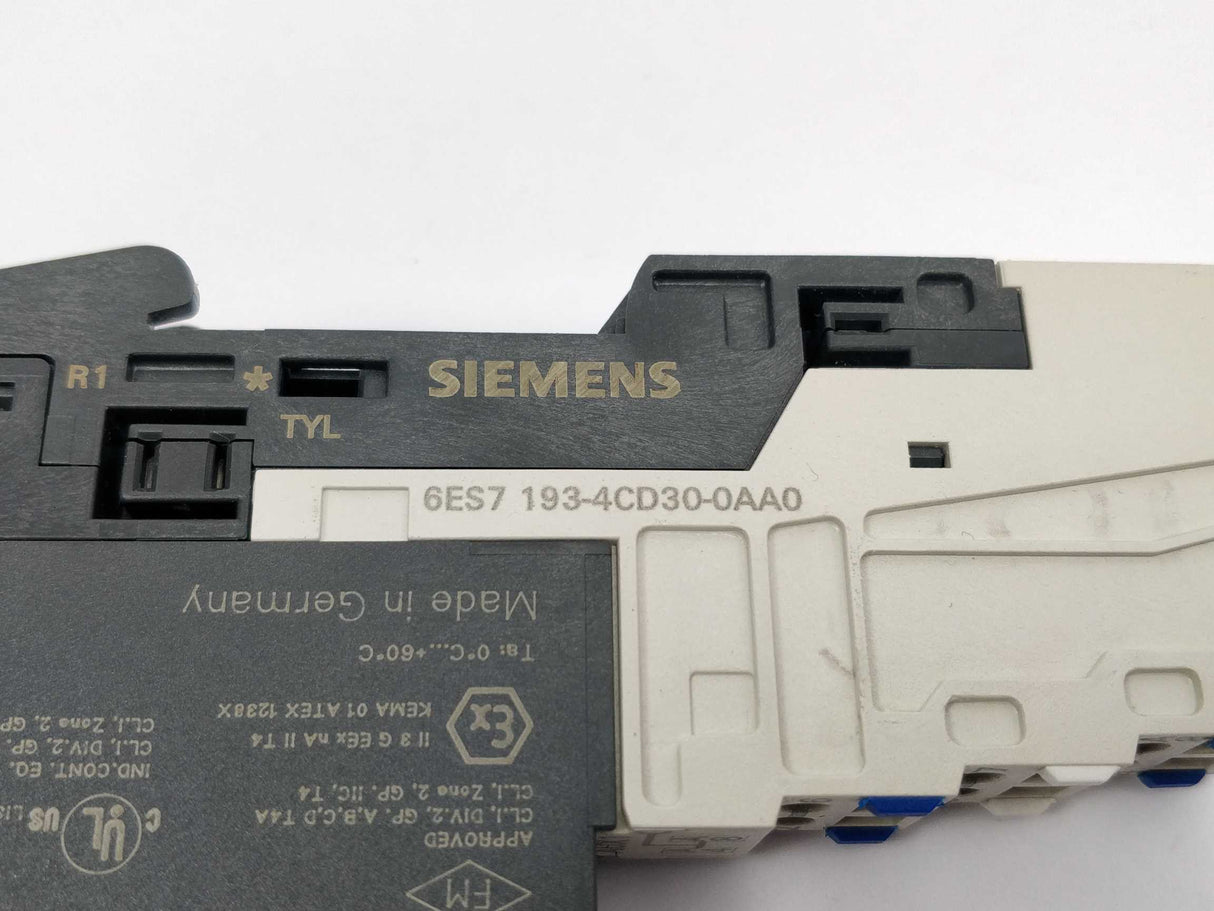 Siemens 6ES7138-4CA00-0AA0 Power Module PM-E DC24V With 6ES7193-4CD30-0AA0