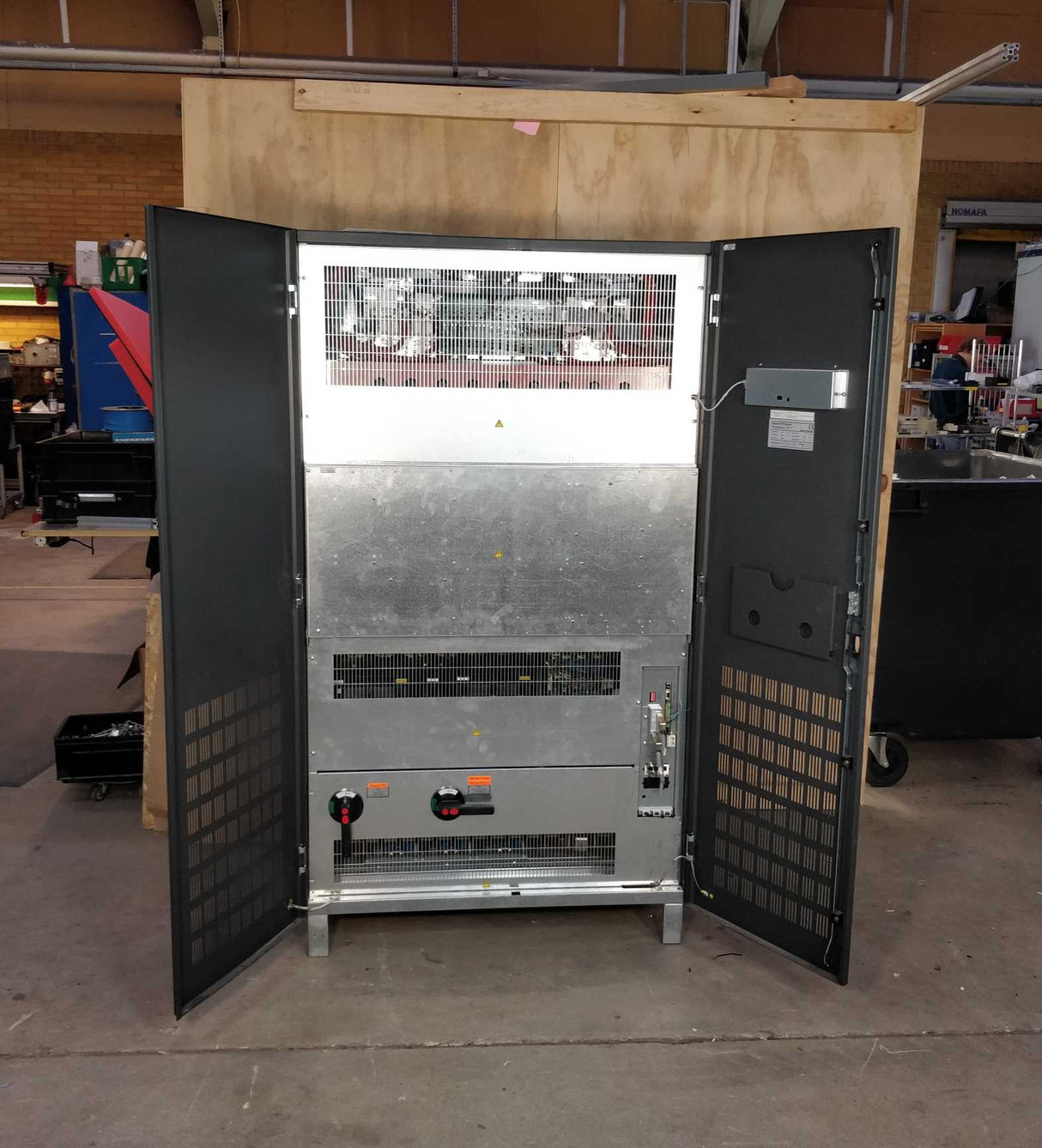 Newave 1779-04-1982 PowerWave 33 300kVA S2 UPS System