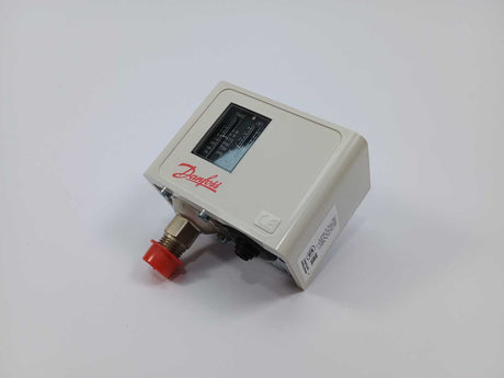 Danfoss 060-110866 KP63 Pressure Switch