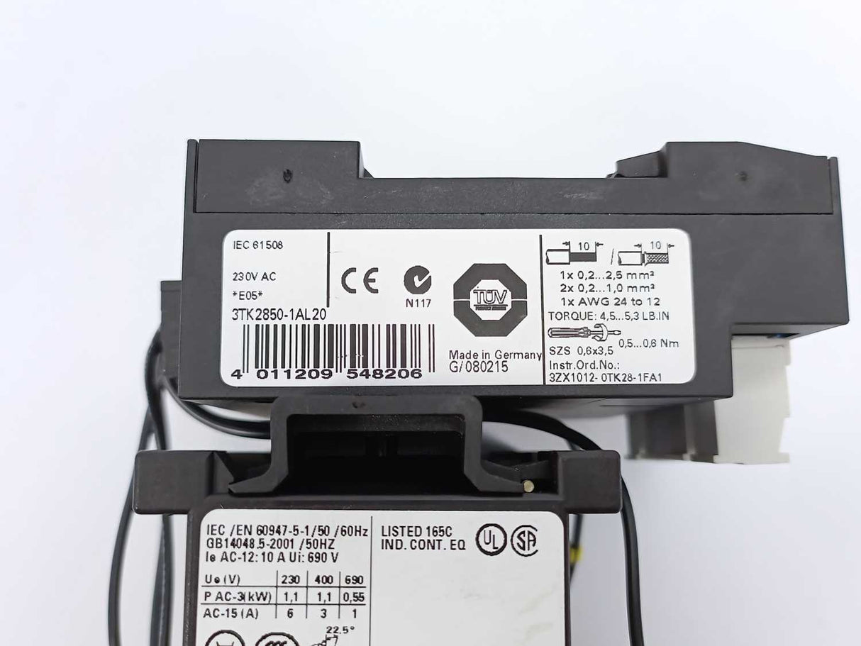 Siemens 3TK2850-1AL20 SIRIUS safety relay w/ contactor relay enabling circuits