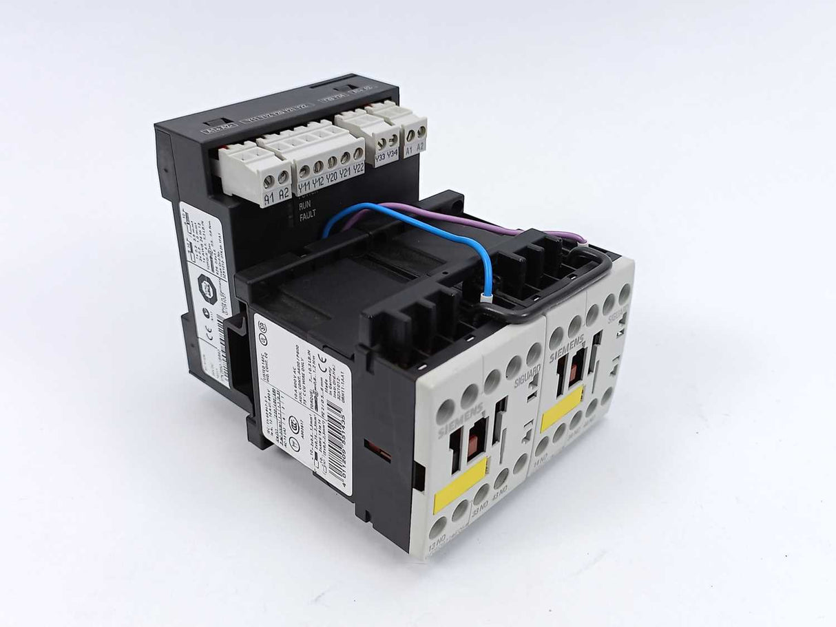 Siemens 3TK2850-1BB40 SIRIUS safety relay w/ contactor relay enabling circuits