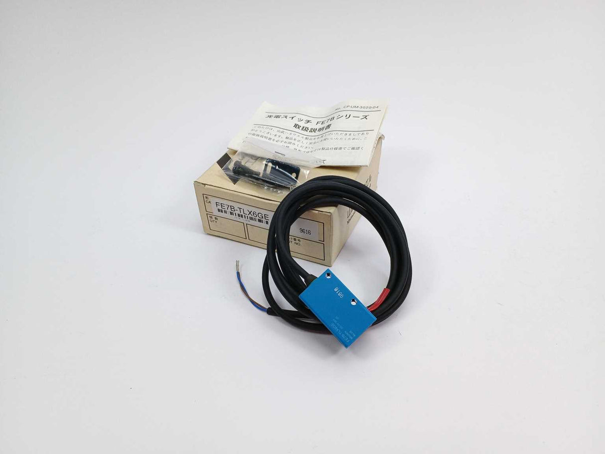 Yamatake / Honeywell FE7B-TLX6GE Photoelectric Sensor