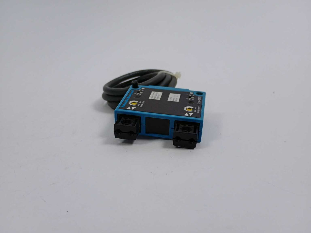 Yamatake / Honeywell FE5F-2RC6 Photoelectric Sensor