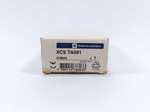 TELEMECANIQUE XCS-TA591 Safety Interlock Switch w/ Operating Key