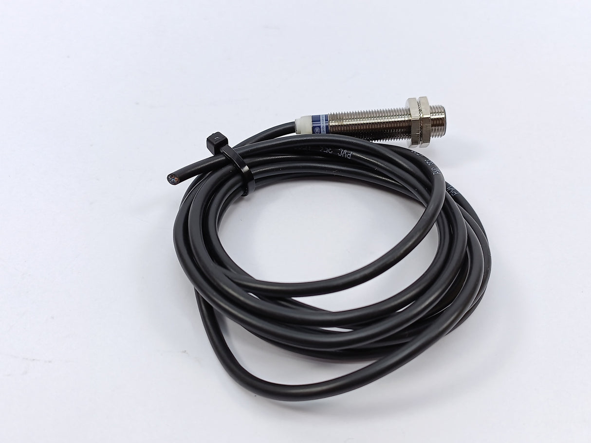 TELEMECANIQUE XS612PBL2 014627 Inductive proximity sensor