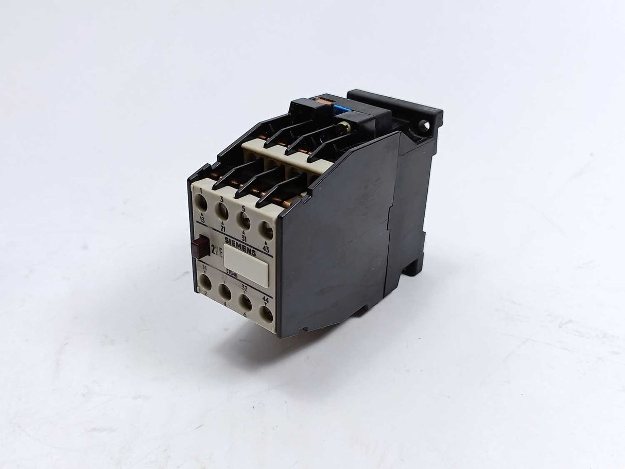 Siemens 3TB4017-0A Relay 220V - 50Hz, 264V-60Hz