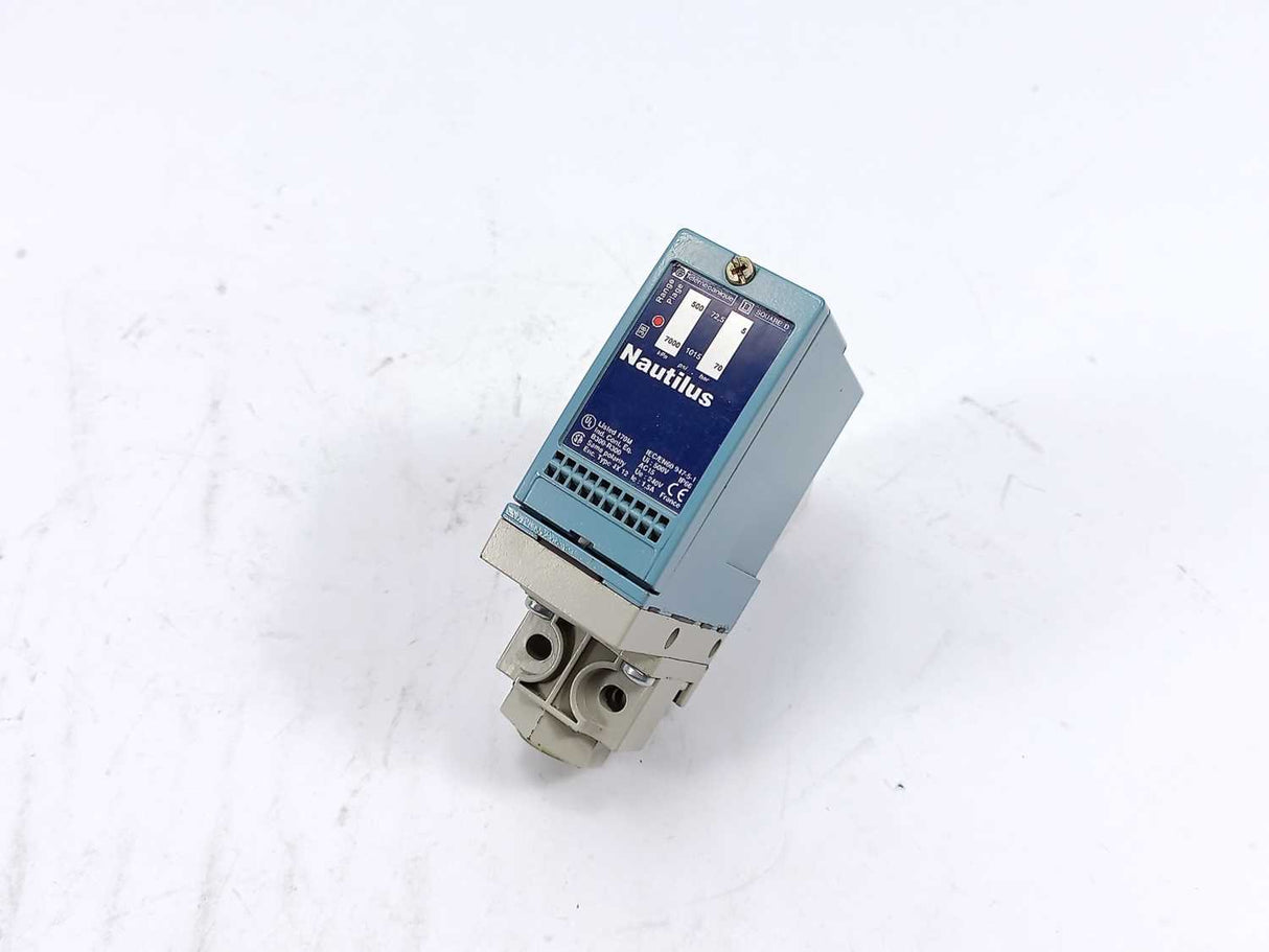 TELEMECANIQUE XML A070D1S11 Pressure Switch