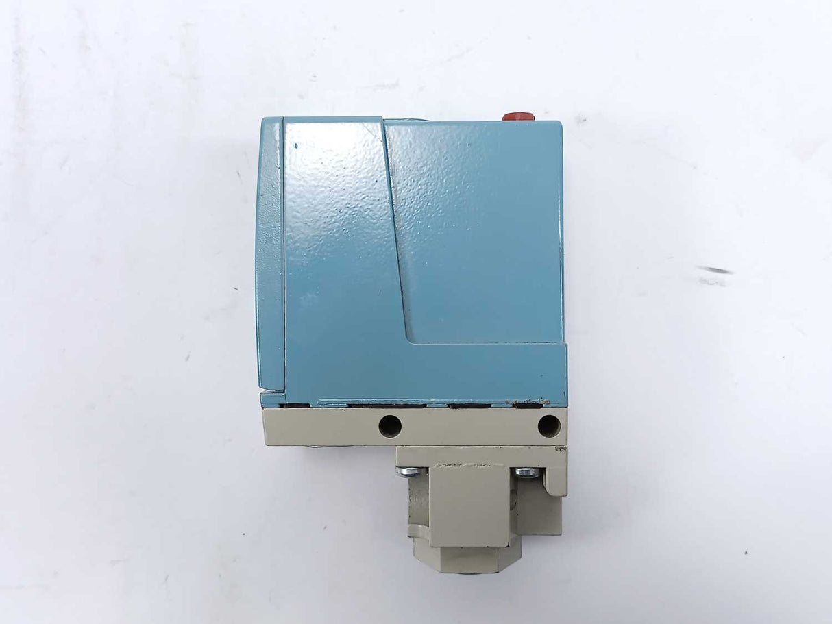 TELEMECANIQUE XML A070D1S11 Pressure Switch