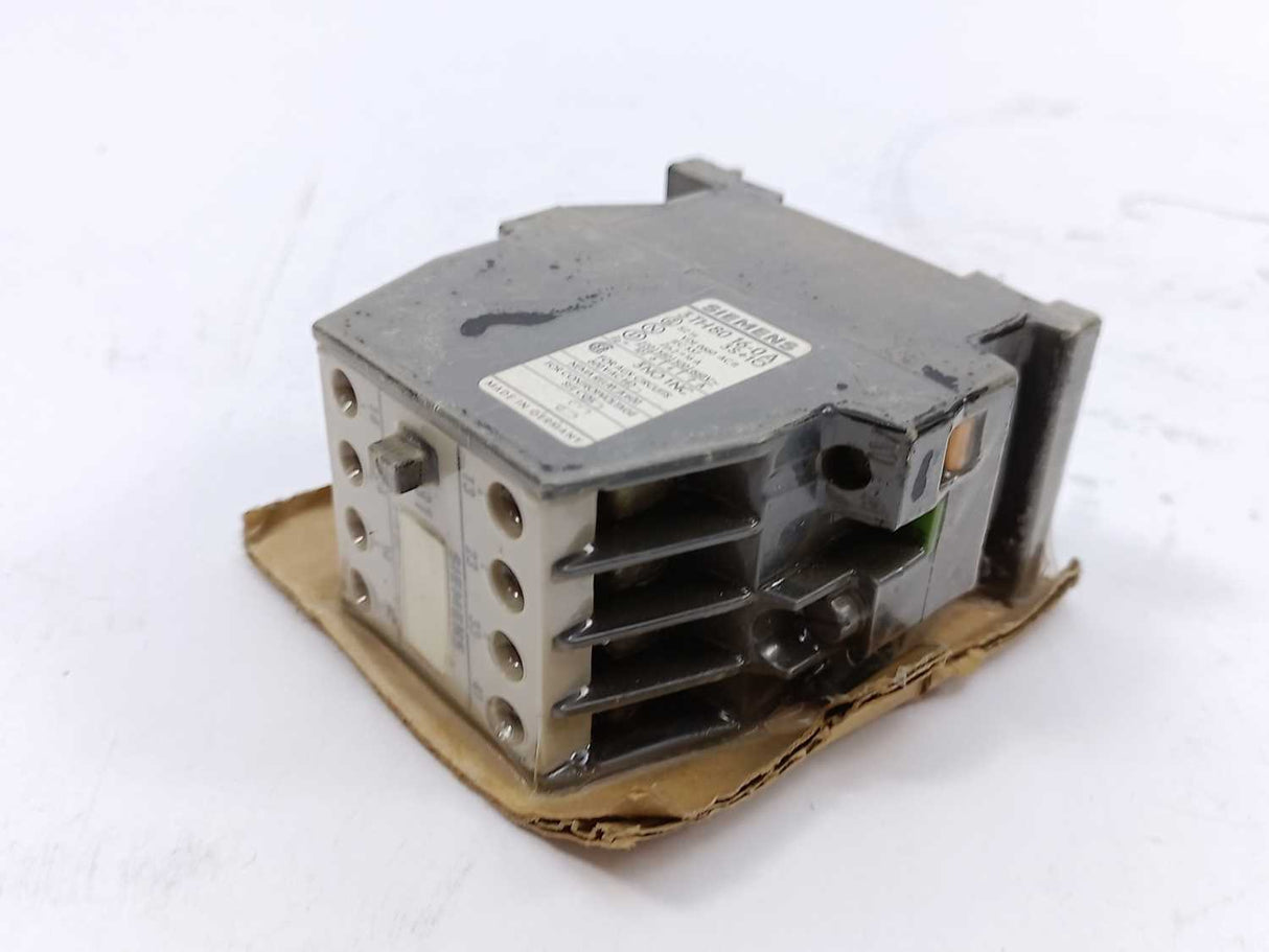 Siemens 3TH8016-0A Relay