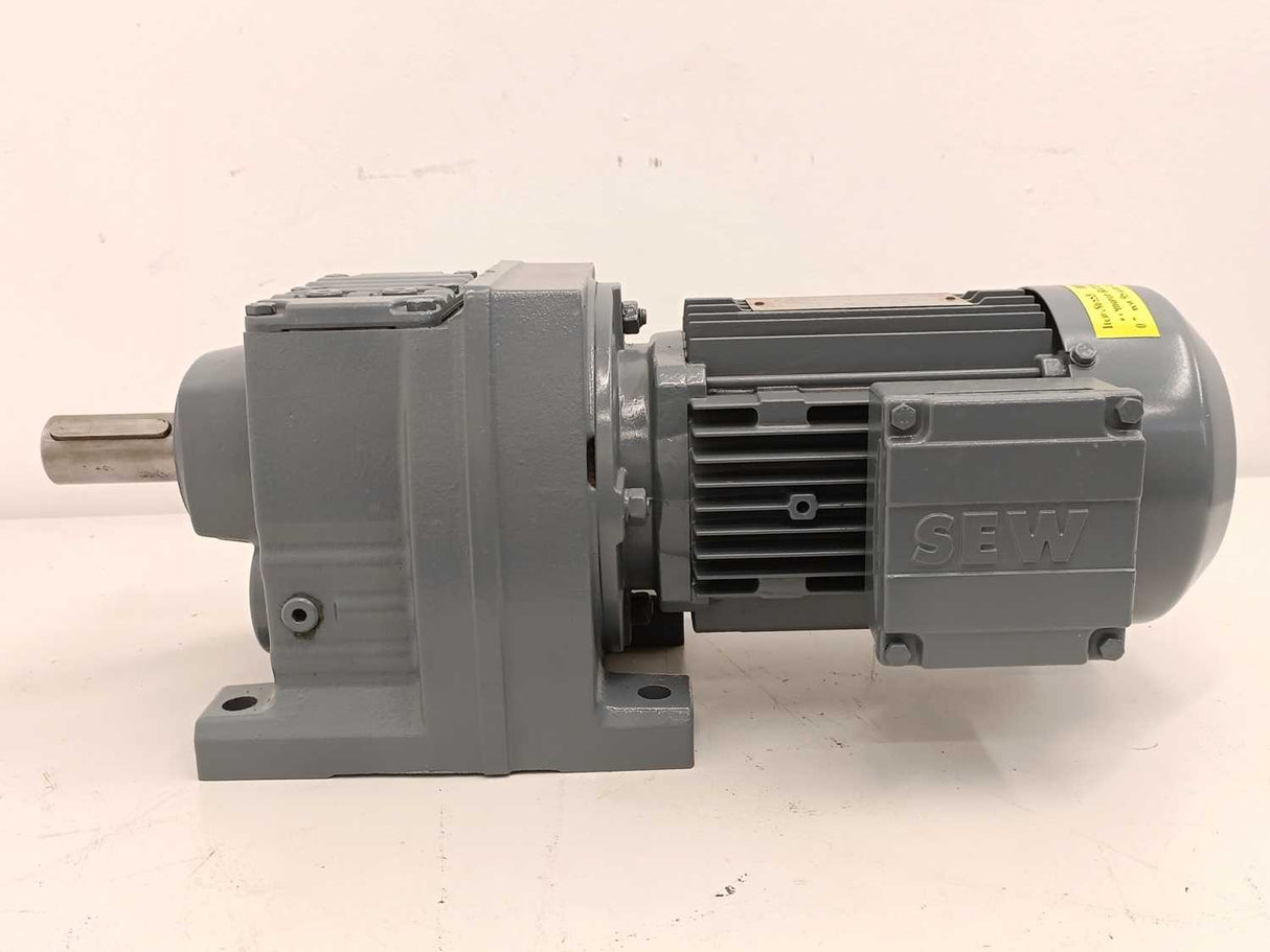 SEW-EURODRIVE  R47DT80N4 Gearmotor