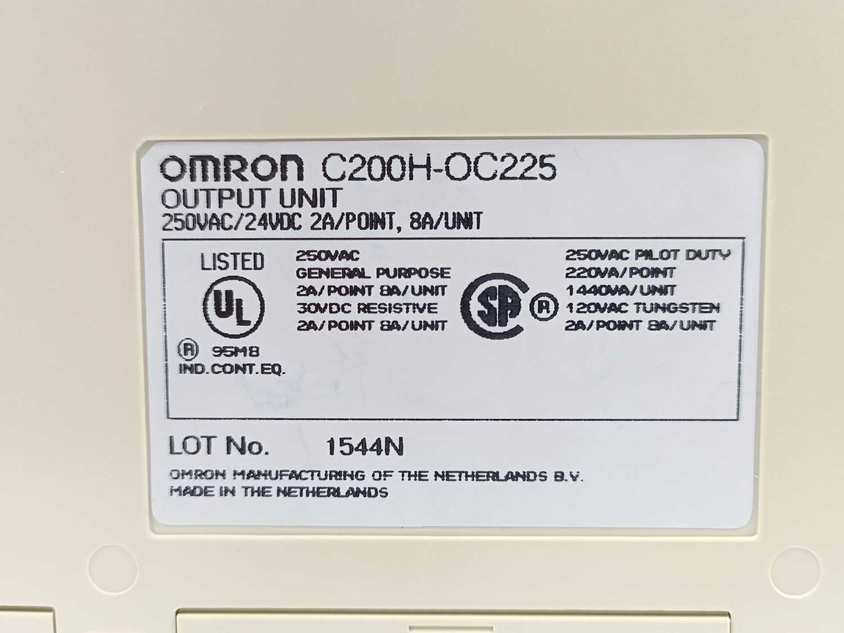 OMRON C200H-OC225 Output Unit w/ Terminal Block