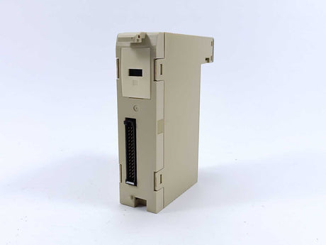 OMRON C200H-OC221 Output Unit w/ Terminal Block