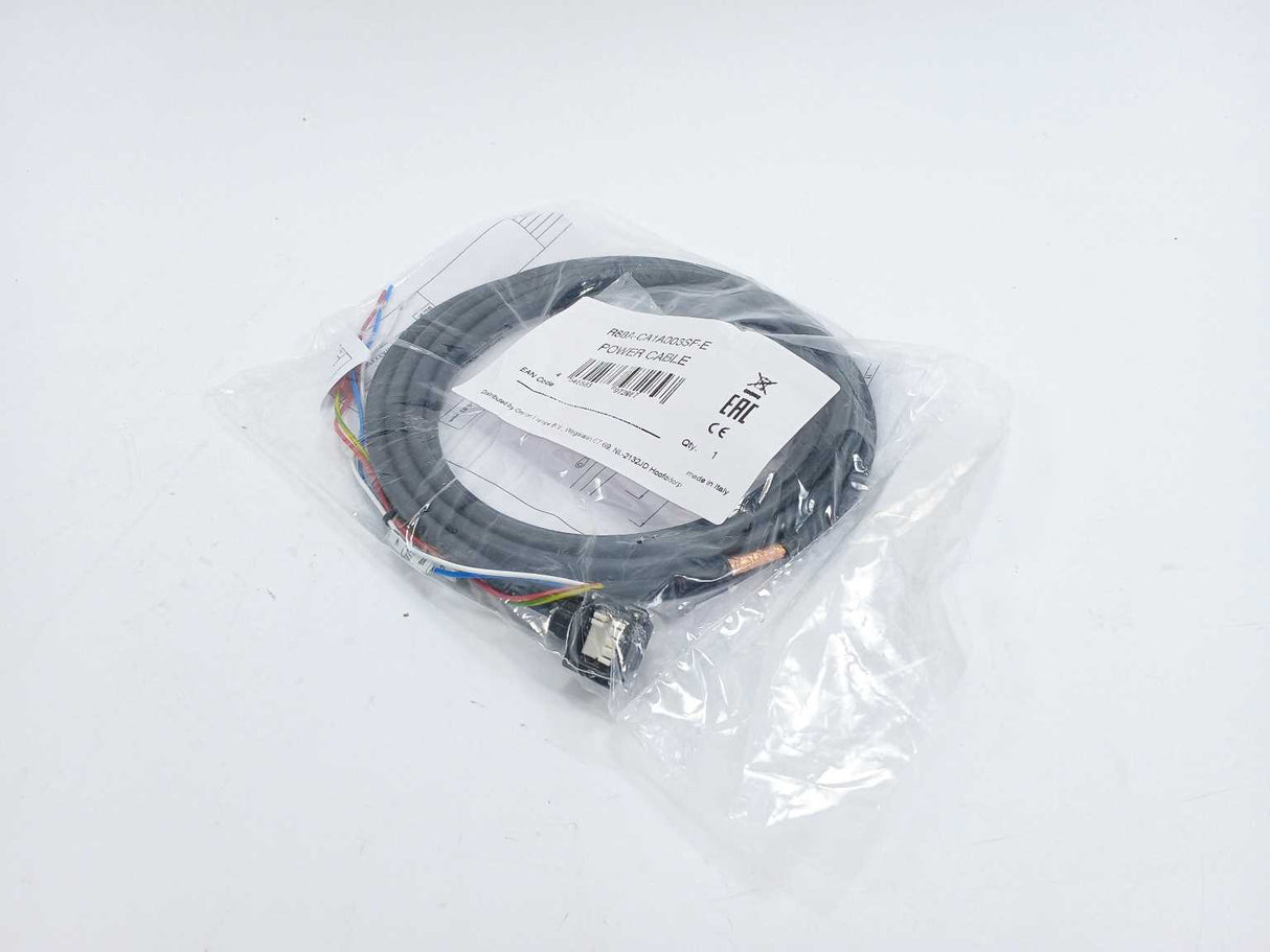 OMRON R88A-CA1A003SF-E POWER CABLE