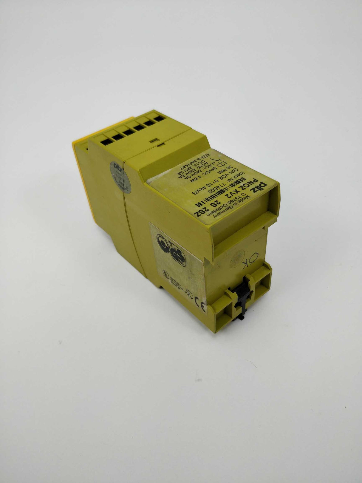 Pilz PNOZ XV2 Safety relay