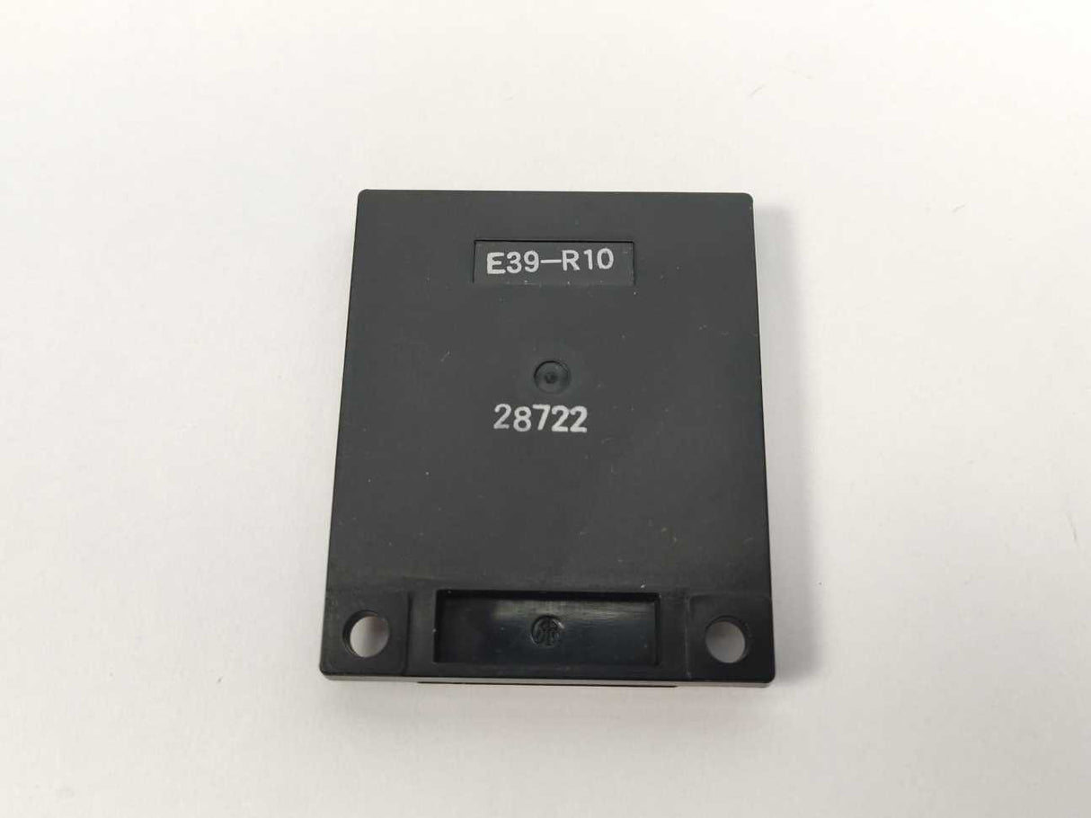 OMRON ESZ-R81-M1J Photoelectric Switch 0.3m + E39-R10