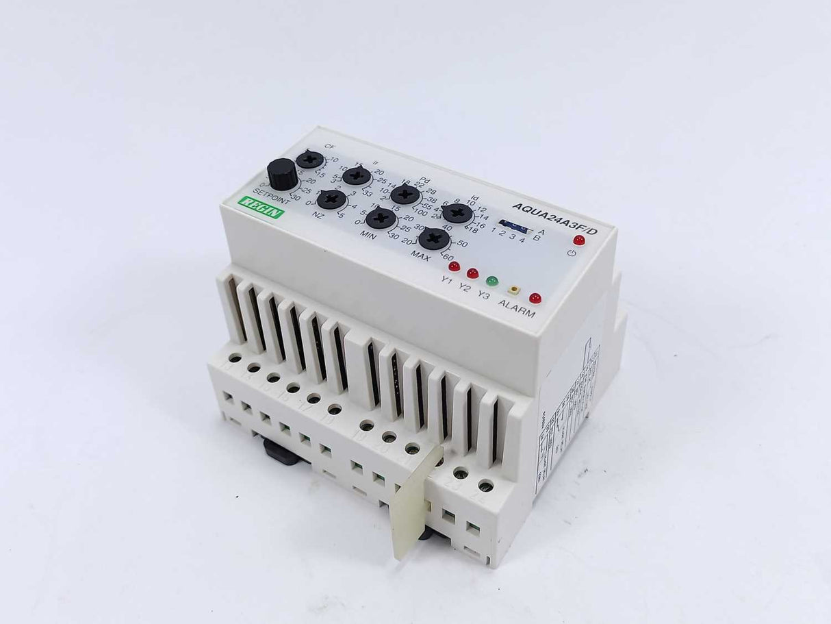 REGIN AQUA24A3F/D TEMPERATURE CONTROLLER 24VAC