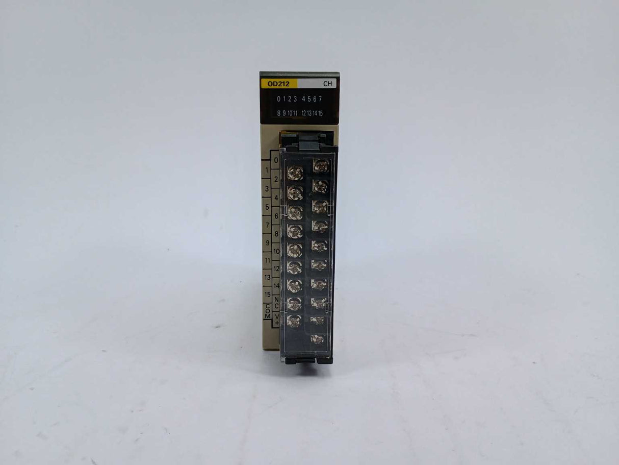 OMRON C200H-OD212 Programmable Controller