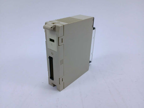 OMRON C200H-OD211 OUTPUT UNIT 24VDC