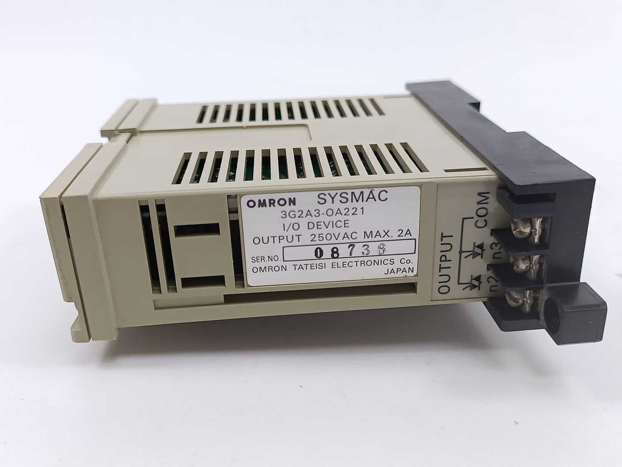 OMRON 3G2A3-OA221 I/O DEVICE