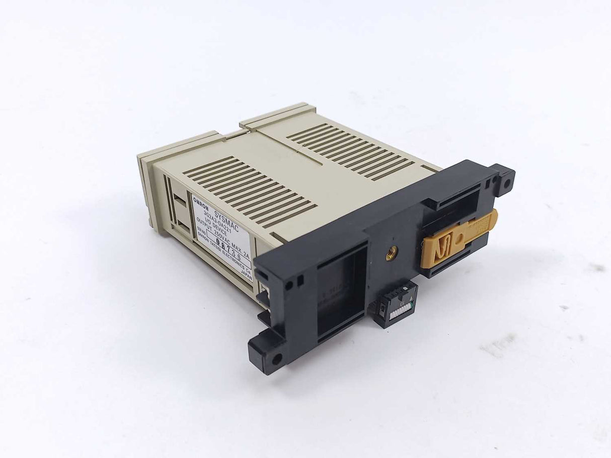 OMRON 3G2A3-OA221 I/O DEVICE