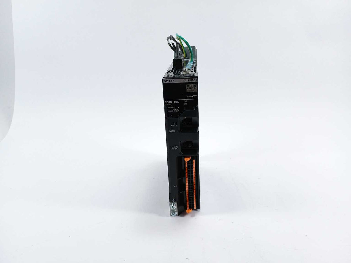 OMRON R88D-1SN02H-ECT AC servo drive